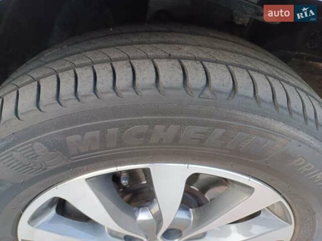 Білий Рено Колеос, об'ємом двигуна 2 л та пробігом 187 тис. км за 11899 $, фото 32 на Automoto.ua