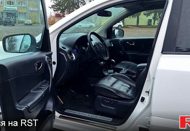 Белый Рено Колеос, объемом двигателя 2 л и пробегом 182 тыс. км за 13300 $, фото 7 на Automoto.ua