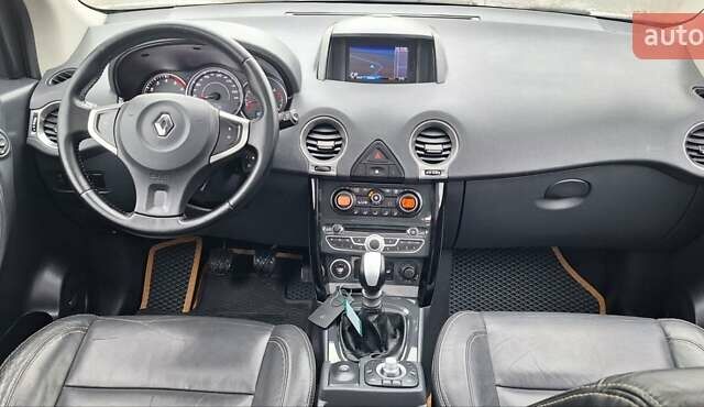 Белый Рено Колеос, объемом двигателя 2 л и пробегом 182 тыс. км за 13300 $, фото 13 на Automoto.ua