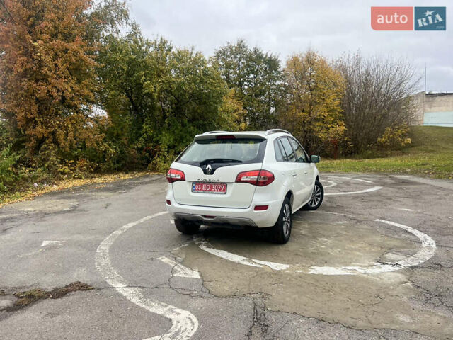 Рено Колеос 2013 в Конотопе на Automoto.ua Белый Рено Колеос, объемом двигателя 2 л и пробегом 254 тыс. км за 11700 $, фото 8 на Automoto.ua