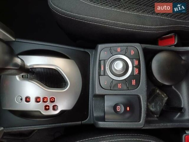 Білий Рено Колеос, об'ємом двигуна 2 л та пробігом 187 тис. км за 11899 $, фото 10 на Automoto.ua