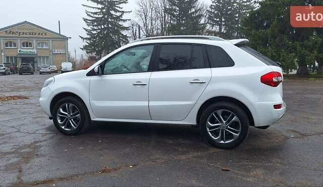 Белый Рено Колеос, объемом двигателя 2 л и пробегом 182 тыс. км за 13300 $, фото 99 на Automoto.ua