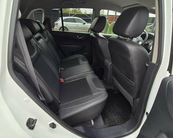 Білий Рено Колеос, об'ємом двигуна 2 л та пробігом 246 тис. км за 14199 $, фото 7 на Automoto.ua