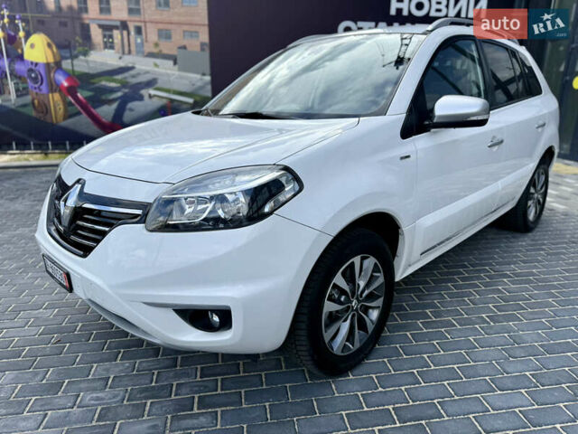 Белый Рено Колеос, объемом двигателя 2 л и пробегом 192 тыс. км за 15500 $, фото 1 на Automoto.ua
