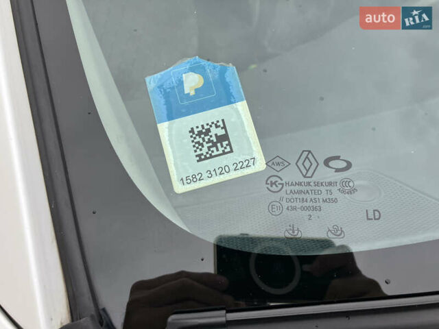 Білий Рено Колеос, об'ємом двигуна 2 л та пробігом 256 тис. км за 10900 $, фото 13 на Automoto.ua