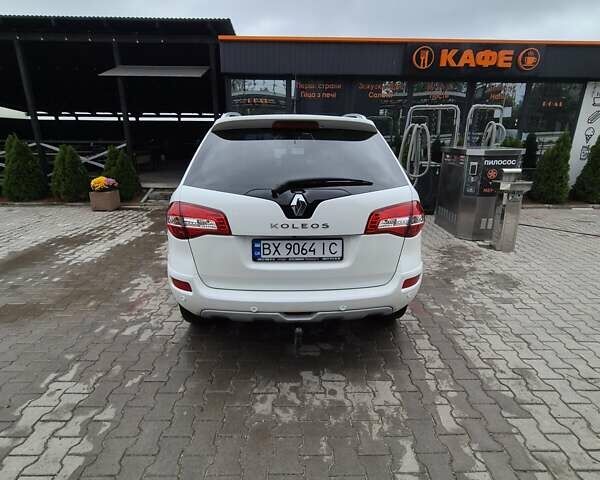 Білий Рено Колеос, об'ємом двигуна 2 л та пробігом 246 тис. км за 14199 $, фото 4 на Automoto.ua