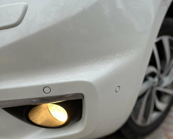 Белый Рено Колеос, объемом двигателя 2 л и пробегом 273 тыс. км за 11799 $, фото 7 на Automoto.ua