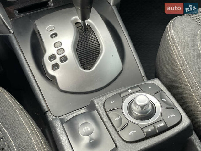 Белый Рено Колеос, объемом двигателя 2 л и пробегом 277 тыс. км за 12700 $, фото 13 на Automoto.ua