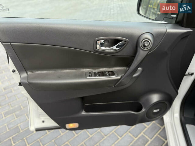 Белый Рено Колеос, объемом двигателя 2 л и пробегом 192 тыс. км за 15500 $, фото 24 на Automoto.ua