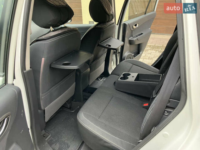 Білий Рено Колеос, об'ємом двигуна 2 л та пробігом 256 тис. км за 10900 $, фото 22 на Automoto.ua