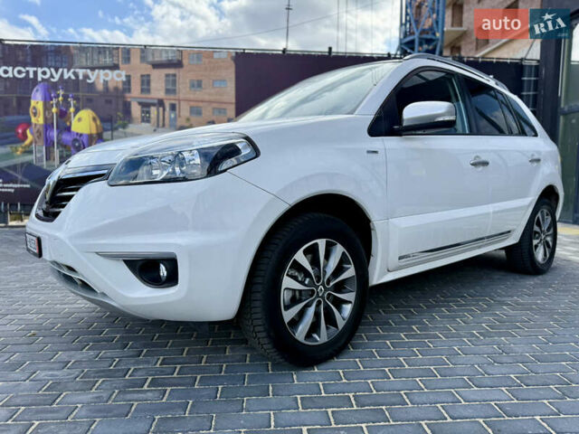 Белый Рено Колеос, объемом двигателя 2 л и пробегом 192 тыс. км за 15500 $, фото 2 на Automoto.ua