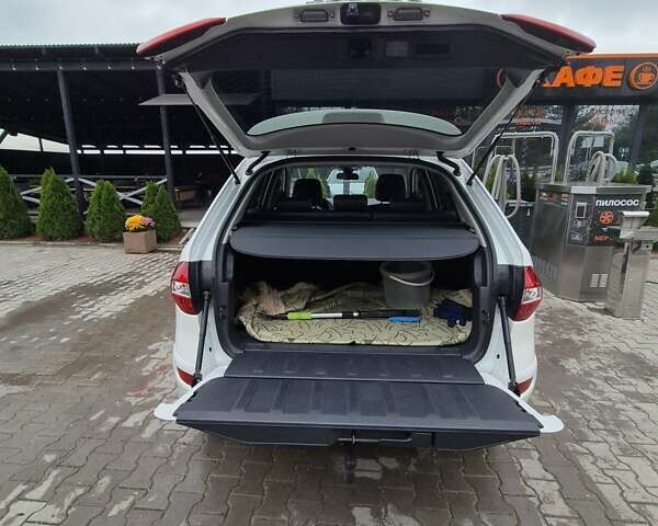 Білий Рено Колеос, об'ємом двигуна 2 л та пробігом 246 тис. км за 14199 $, фото 9 на Automoto.ua