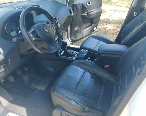 Білий Рено Колеос, об'ємом двигуна 2 л та пробігом 202 тис. км за 10700 $, фото 27 на Automoto.ua