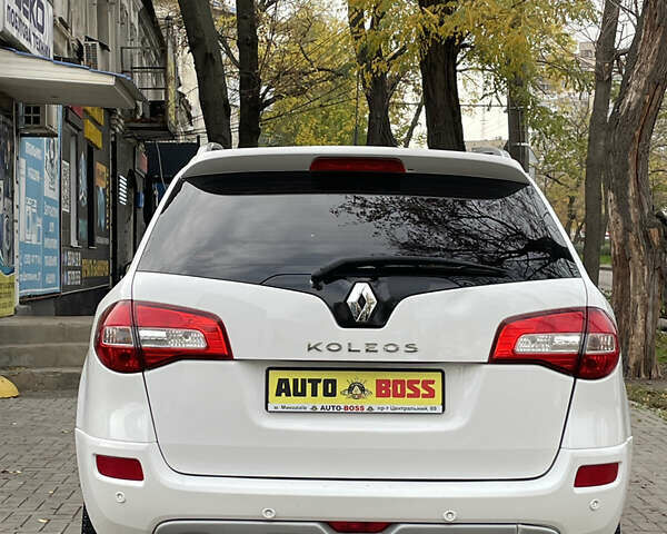 Белый Рено Колеос, объемом двигателя 2 л и пробегом 277 тыс. км за 12700 $, фото 6 на Automoto.ua