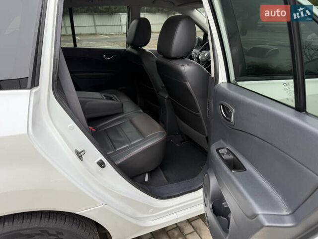 Белый Рено Колеос, объемом двигателя 2 л и пробегом 206 тыс. км за 15300 $, фото 24 на Automoto.ua