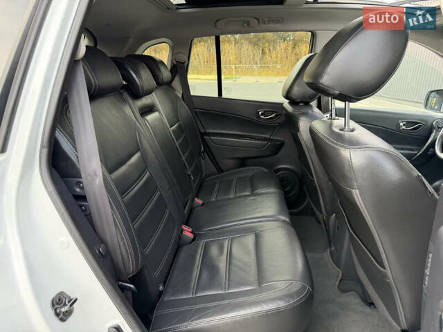 Рено Колеос 2015 в Дубно на Automoto.ua Белый Рено Колеос, объемом двигателя 2 л и пробегом 219 тыс. км за 13699 $, фото 58 на Automoto.ua