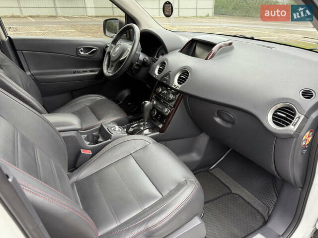 Белый Рено Колеос, объемом двигателя 2 л и пробегом 206 тыс. км за 15300 $, фото 28 на Automoto.ua