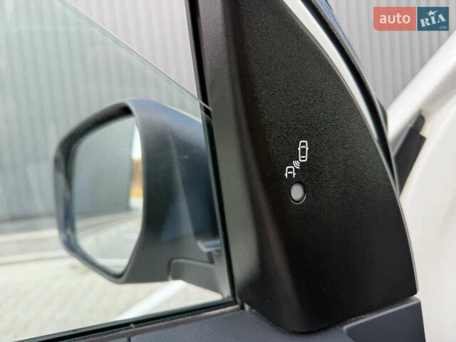 Рено Колеос 2015 в Дубно на Automoto.ua Белый Рено Колеос, объемом двигателя 2 л и пробегом 219 тыс. км за 13699 $, фото 46 на Automoto.ua