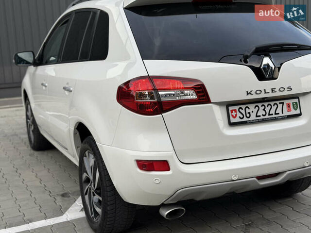 Рено Колеос 2015 в Дубно на Automoto.ua Белый Рено Колеос, объемом двигателя 2 л и пробегом 219 тыс. км за 13699 $, фото 76 на Automoto.ua
