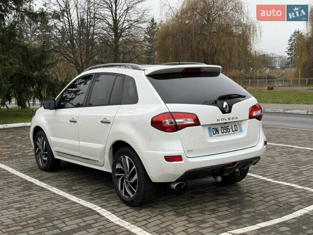Белый Рено Колеос, объемом двигателя 2 л и пробегом 206 тыс. км за 15300 $, фото 5 на Automoto.ua