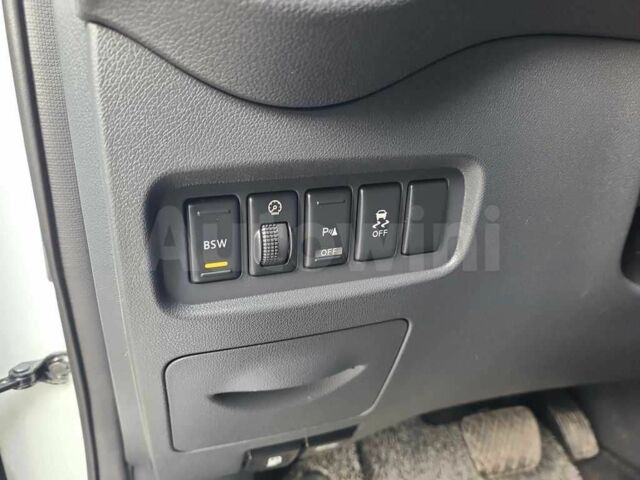 Рено Колеос 2015 в Киеве на Automoto.ua Белый Рено Колеос, объемом двигателя 2 л и пробегом 145 тыс. км за 6700 $, фото 13 на Automoto.ua