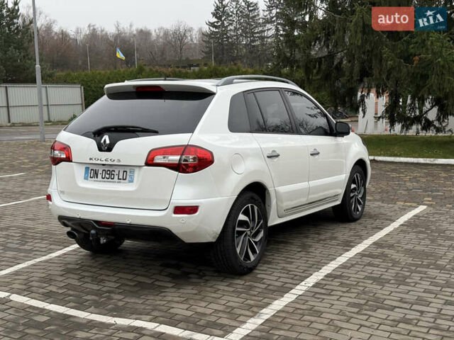 Белый Рено Колеос, объемом двигателя 2 л и пробегом 206 тыс. км за 15300 $, фото 3 на Automoto.ua