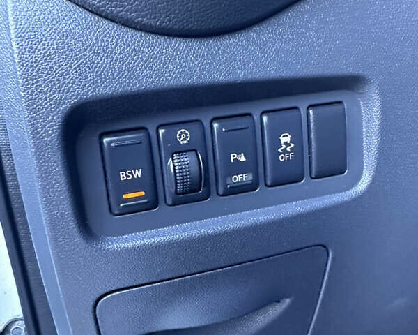 Білий Рено Колеос, об'ємом двигуна 2 л та пробігом 183 тис. км за 12950 $, фото 54 на Automoto.ua