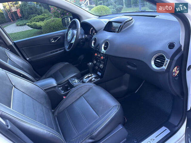 Білий Рено Колеос, об'ємом двигуна 2 л та пробігом 183 тис. км за 12950 $, фото 50 на Automoto.ua