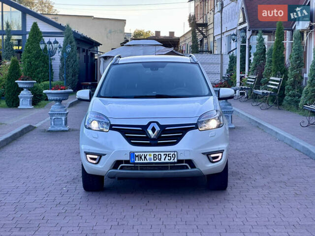 Белый Рено Колеос, объемом двигателя 2 л и пробегом 181 тыс. км за 13950 $, фото 18 на Automoto.ua