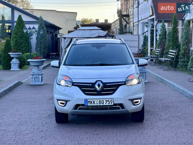 Белый Рено Колеос, объемом двигателя 2 л и пробегом 181 тыс. км за 13950 $, фото 12 на Automoto.ua