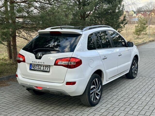 Белый Рено Колеос, объемом двигателя 2 л и пробегом 191 тыс. км за 13950 $, фото 11 на Automoto.ua