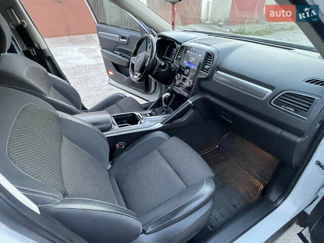 Белый Рено Колеос, объемом двигателя 2 л и пробегом 165 тыс. км за 17399 $, фото 20 на Automoto.ua