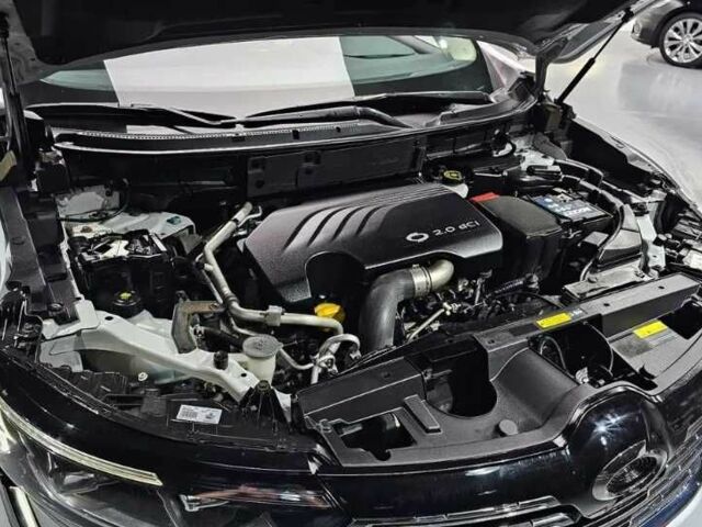 Белый Рено Колеос, объемом двигателя 2 л и пробегом 110 тыс. км за 13800 $, фото 5 на Automoto.ua