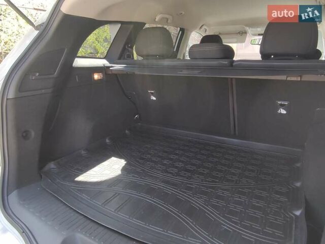 Білий Рено Колеос, об'ємом двигуна 2 л та пробігом 101 тис. км за 21300 $, фото 11 на Automoto.ua