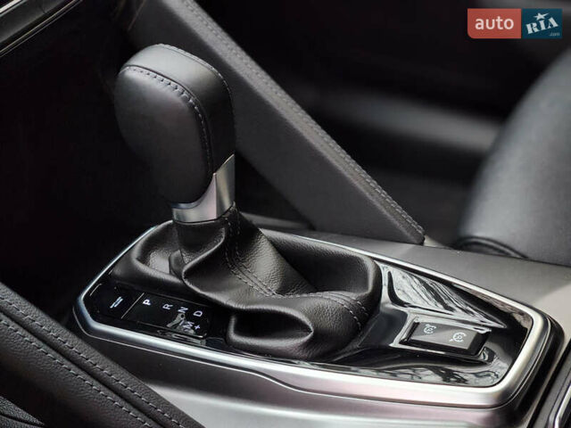 Білий Рено Колеос, об'ємом двигуна 2 л та пробігом 55 тис. км за 17500 $, фото 10 на Automoto.ua