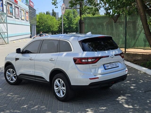 Белый Рено Колеос, объемом двигателя 2 л и пробегом 161 тыс. км за 15400 $, фото 3 на Automoto.ua