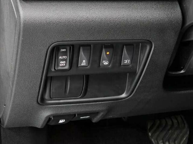 Белый Рено Колеос, объемом двигателя 2 л и пробегом 110 тыс. км за 13800 $, фото 12 на Automoto.ua