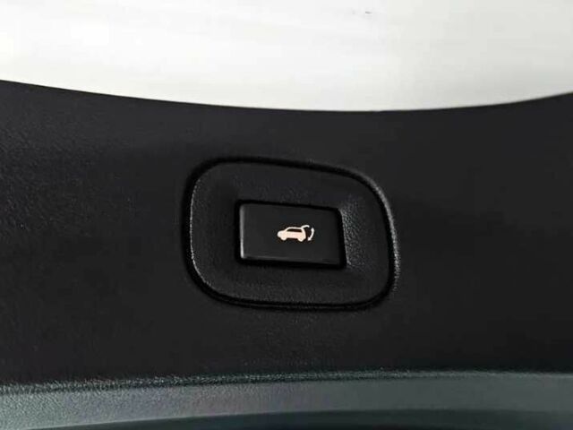 Белый Рено Колеос, объемом двигателя 2 л и пробегом 110 тыс. км за 13800 $, фото 16 на Automoto.ua