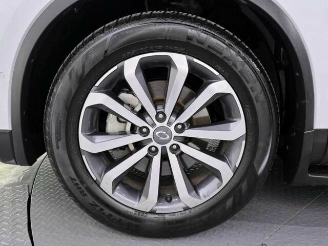 Рено Колеос 2018 в Киеве на Automoto.ua Белый Рено Колеос, объемом двигателя 2 л и пробегом 38 тыс. км за 12300 $, фото 18 на Automoto.ua