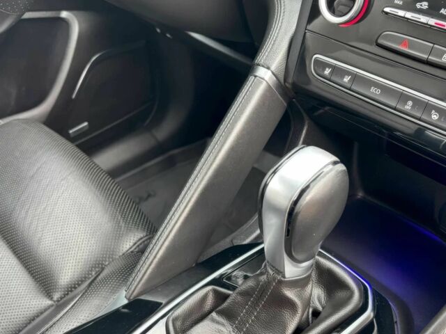 Білий Рено Колеос, об'ємом двигуна 2 л та пробігом 52 тис. км за 15000 $, фото 9 на Automoto.ua