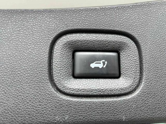 Рено Колеос 2018 у Києві на Automoto.ua Білий Рено Колеос, об'ємом двигуна 0 л та пробігом 77 тис. км за 17999 $, фото 19 на Automoto.ua