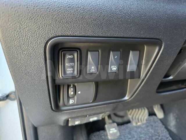 Білий Рено Колеос, об'ємом двигуна 2 л та пробігом 51 тис. км за 6450 $, фото 17 на Automoto.ua