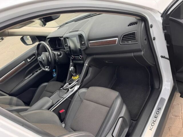 Рено Колеос 2018 в Киеве на Automoto.ua Белый Рено Колеос, объемом двигателя 2 л и пробегом 127 тыс. км за 16700 $, фото 4 на Automoto.ua