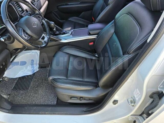 Білий Рено Колеос, об'ємом двигуна 2 л та пробігом 51 тис. км за 6450 $, фото 14 на Automoto.ua