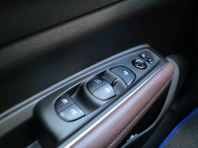 Белый Рено Колеос, объемом двигателя 2 л и пробегом 98 тыс. км за 9500 $, фото 6 на Automoto.ua