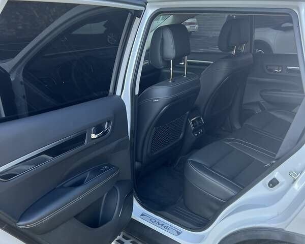 Белый Рено Колеос, объемом двигателя 2 л и пробегом 77 тыс. км за 23000 $, фото 2 на Automoto.ua