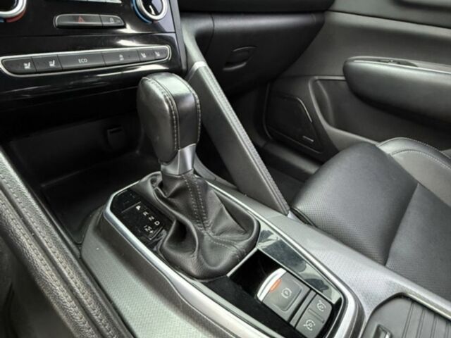 Білий Рено Колеос, об'ємом двигуна 2 л та пробігом 89 тис. км за 18700 $, фото 21 на Automoto.ua