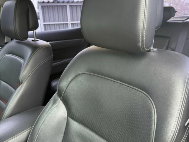 Білий Рено Колеос, об'ємом двигуна 2 л та пробігом 89 тис. км за 18700 $, фото 16 на Automoto.ua