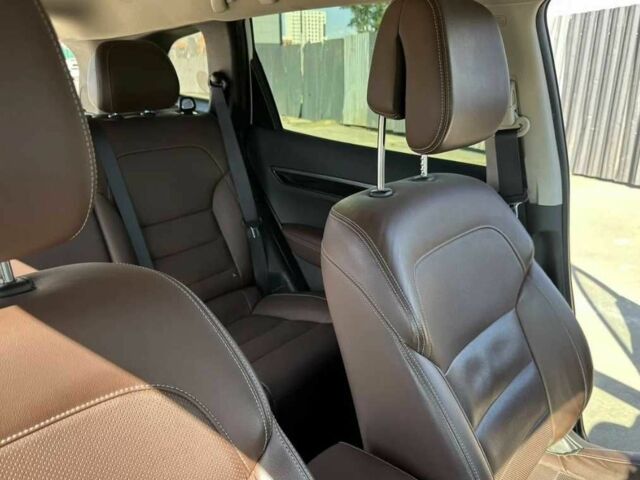 Белый Рено Колеос, объемом двигателя 0 л и пробегом 93 тыс. км за 12700 $, фото 17 на Automoto.ua