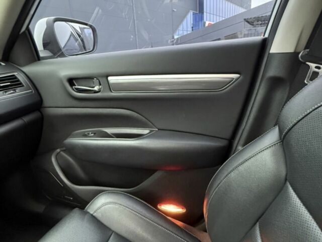 Білий Рено Колеос, об'ємом двигуна 2 л та пробігом 89 тис. км за 18700 $, фото 18 на Automoto.ua